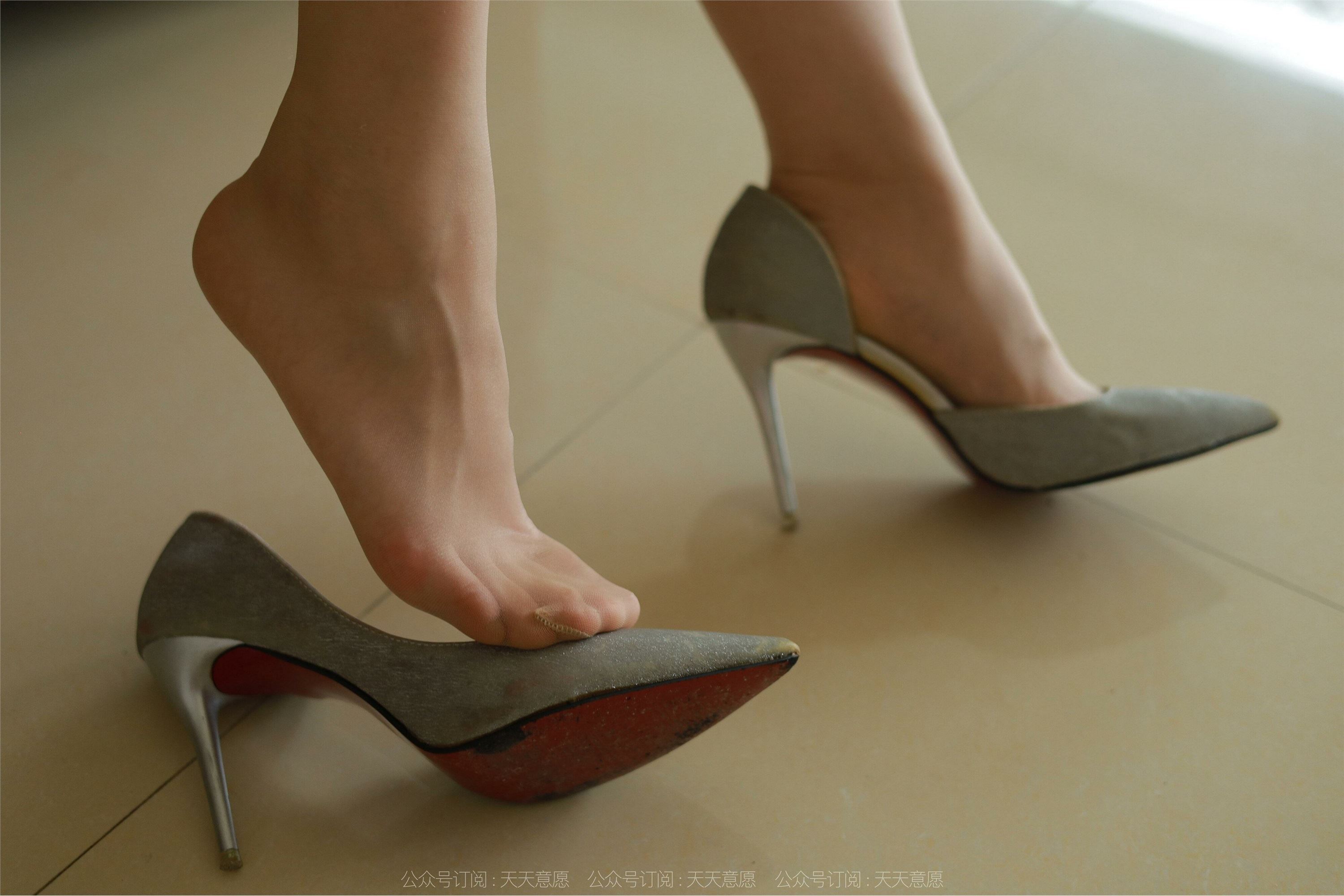 IESS异思趣向  2022.06.21 丝享家 1124：小婕《美女接待员》